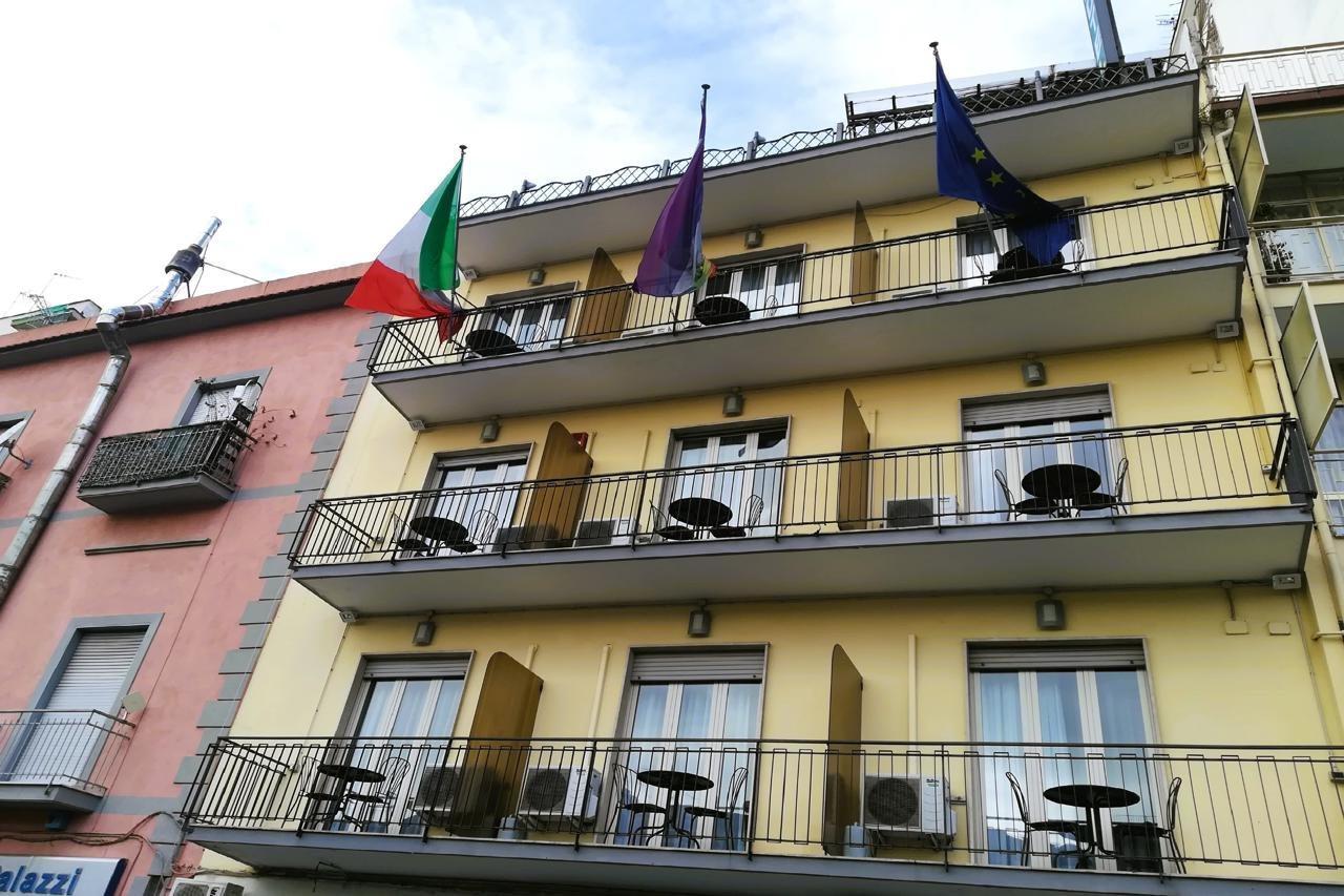 Leopardi 3* Neapel